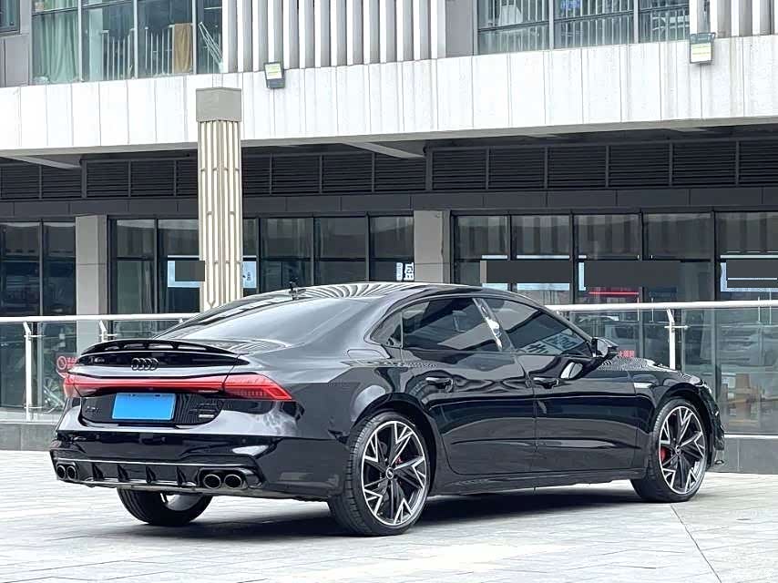 Audi A7L, 2024 13