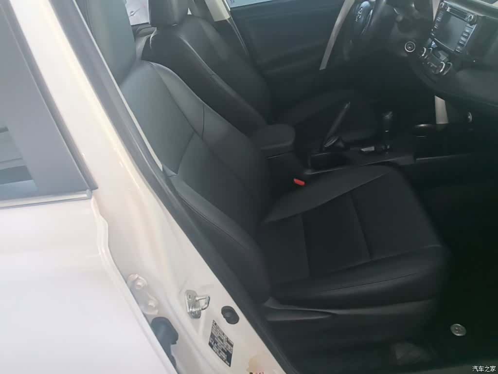 Toyota RAV4, 2014 25