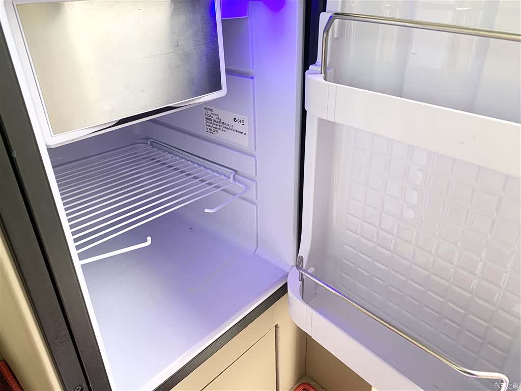 Toyota Coaster, 2017 12