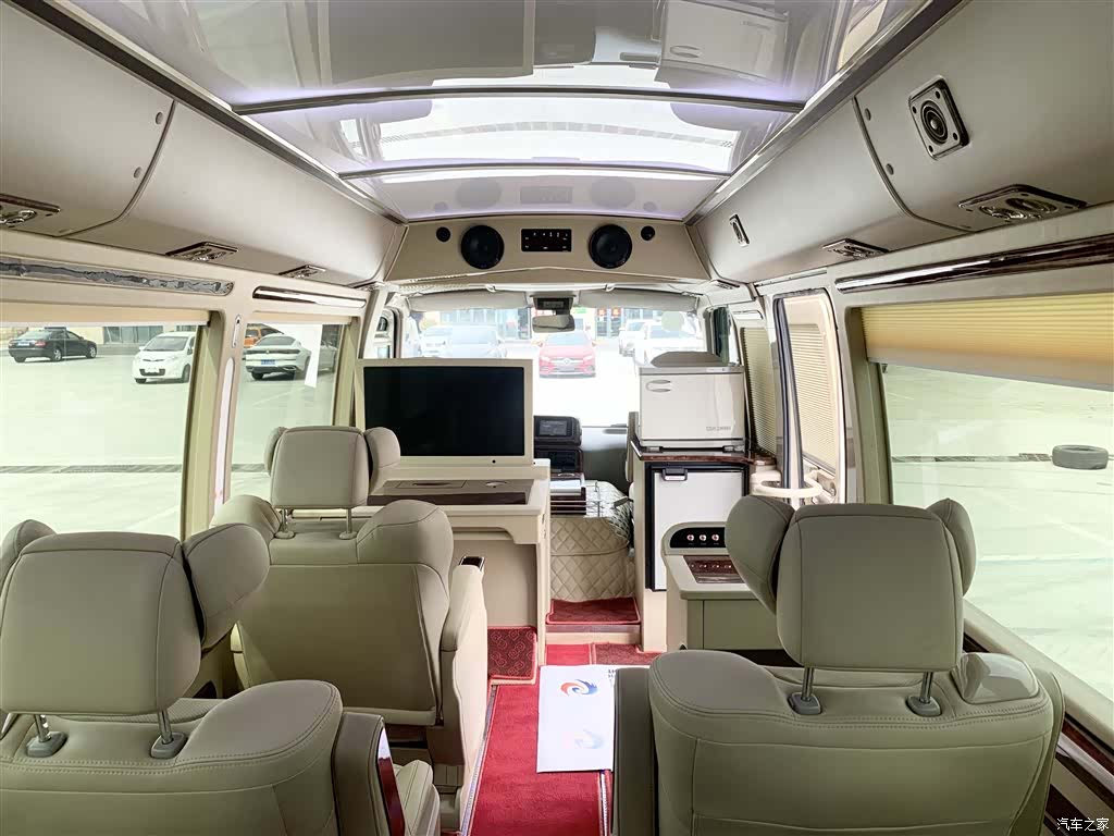 Toyota Coaster, 2017 8