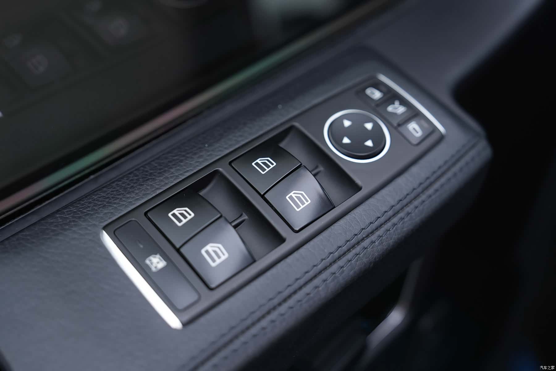 Mercedes-Benz G-Class, 2015 12