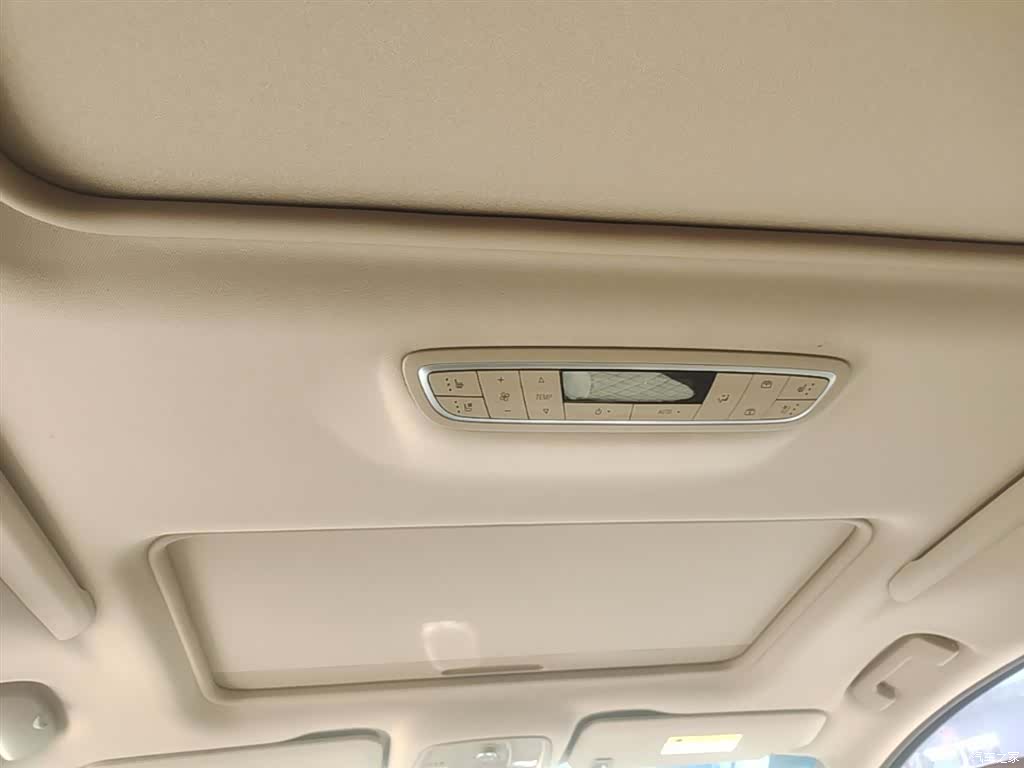 Buick GL8, 2019 18