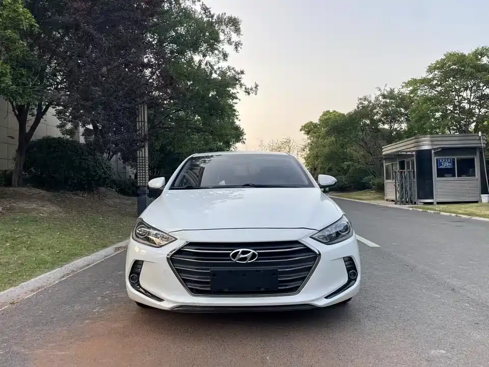 Hyundai Lead
