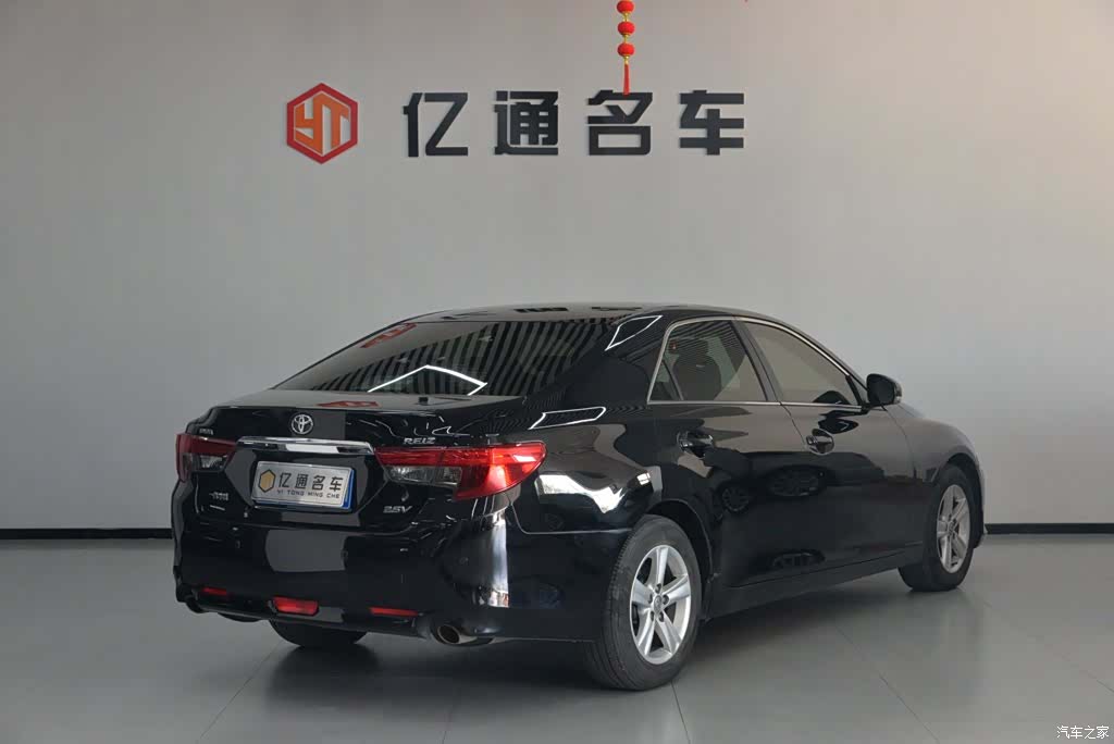 Toyota 2.5V, 2016 24