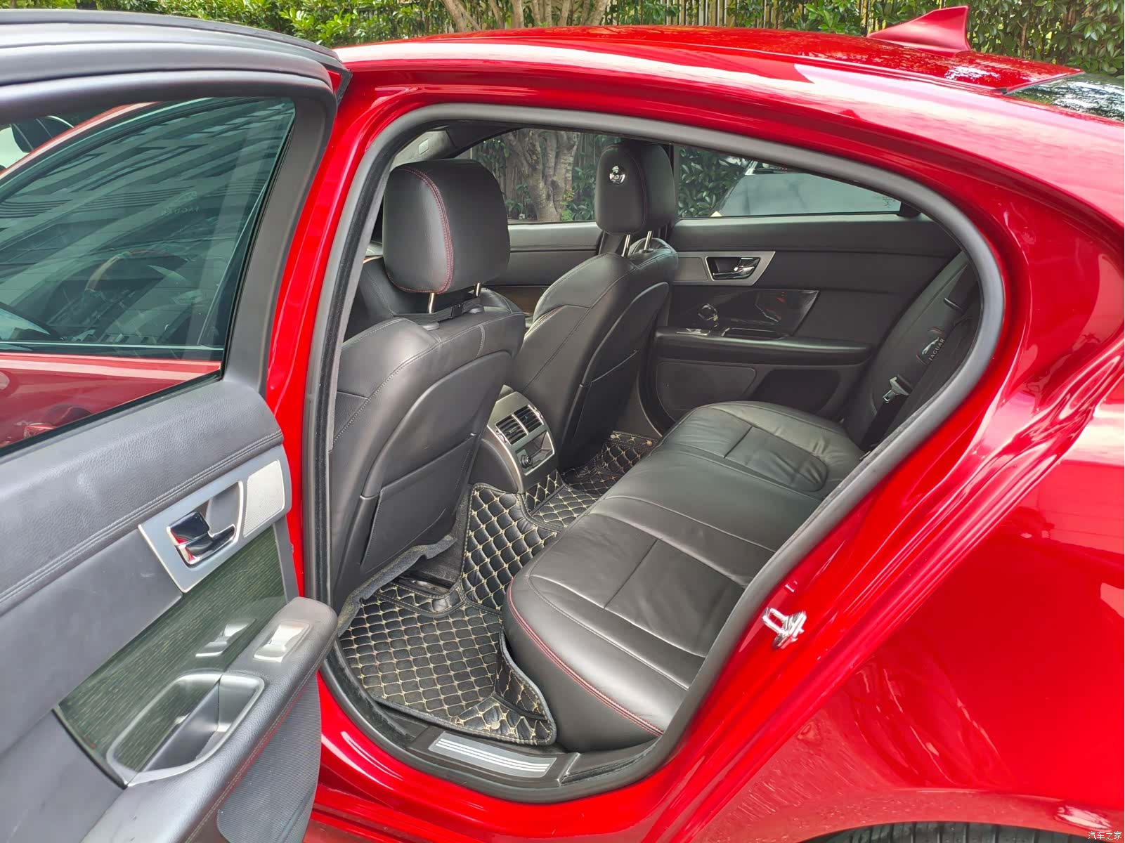 Jaguar XF, 2014 12