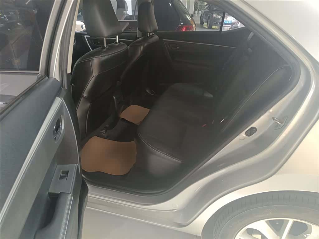 Toyota Corolla, 2015 13
