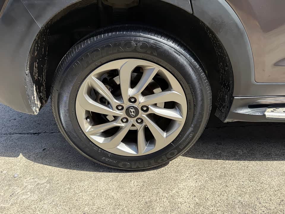 Hyundai Tucson