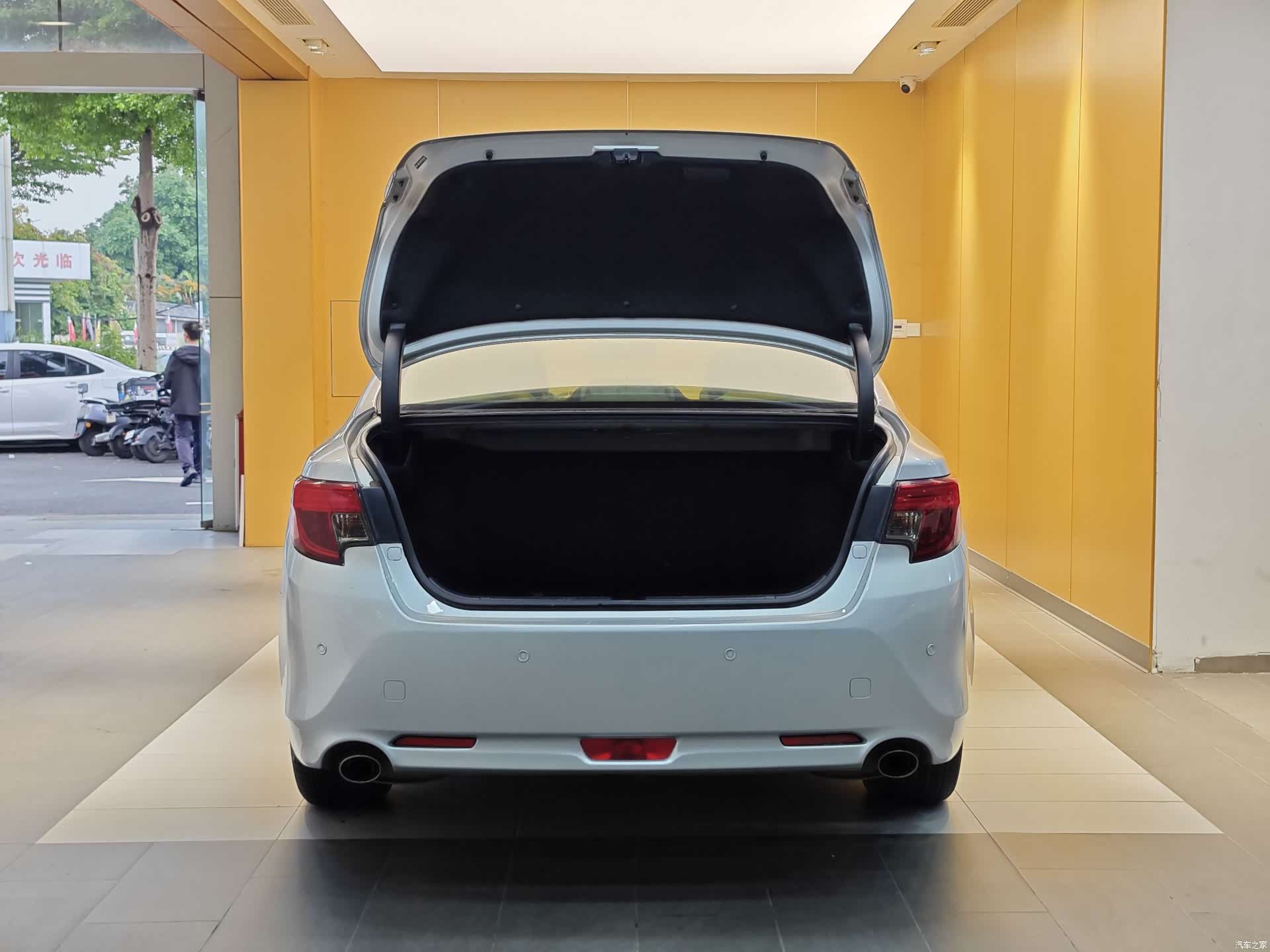 Toyota 2.5S, 2015 28
