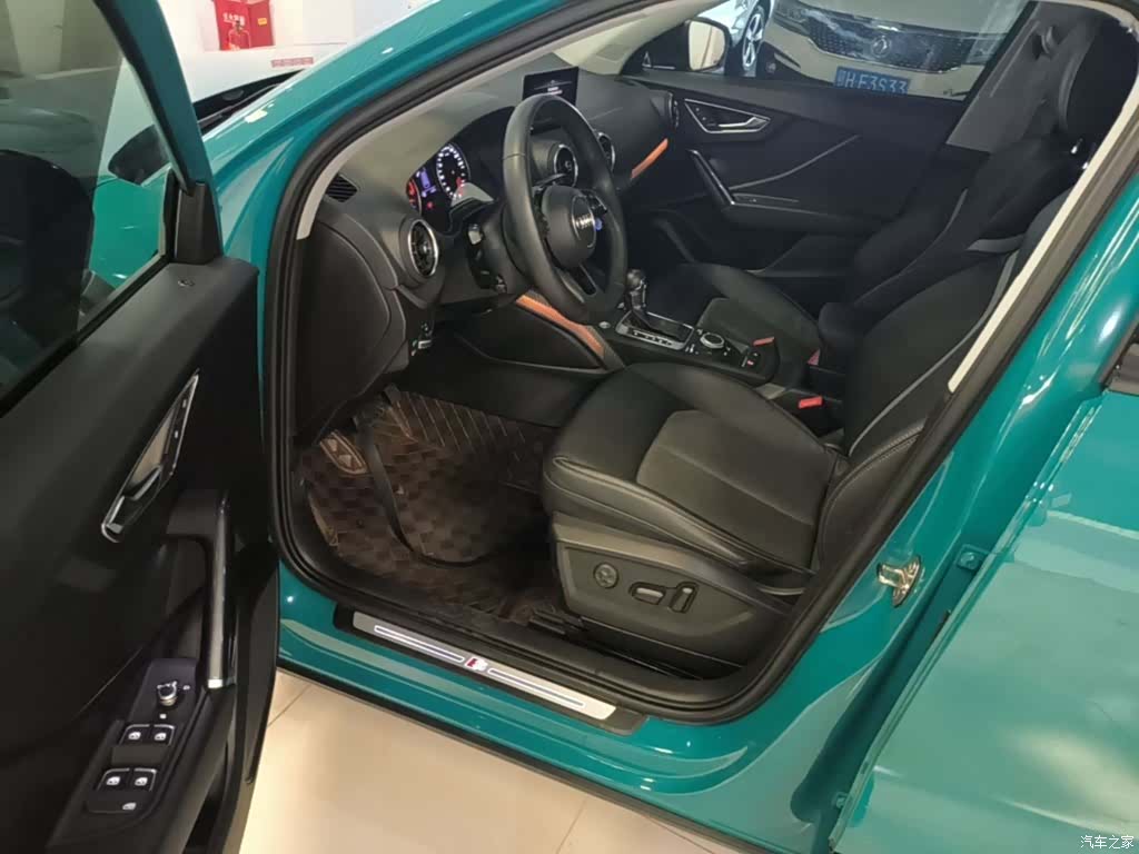 Audi Q2L, 2021 16
