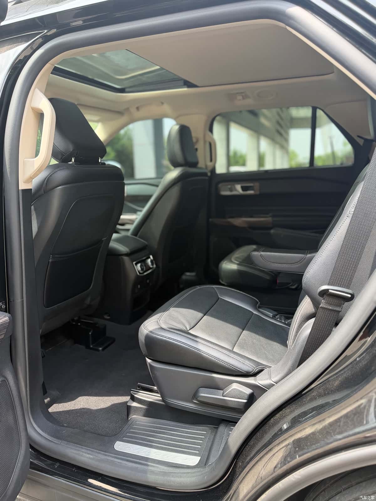 Ford Explorer, 2021 16