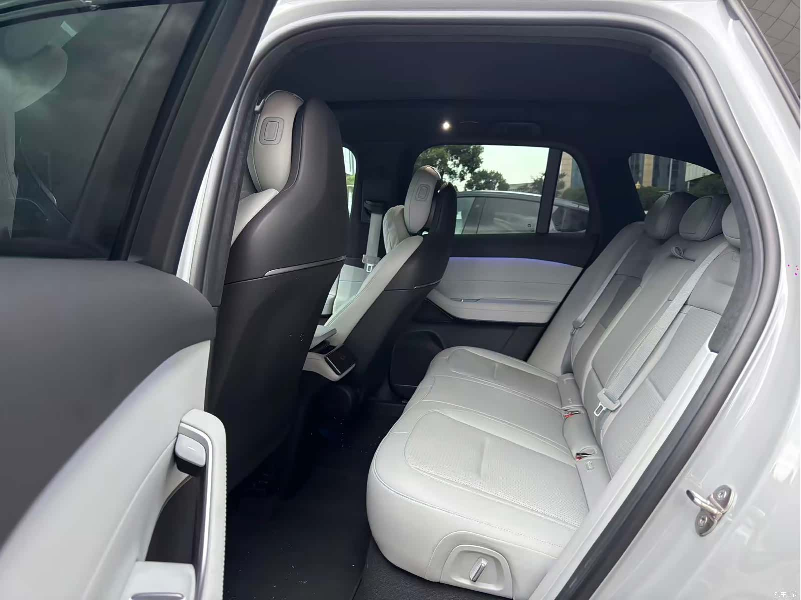 NIO ES6, 2024 10