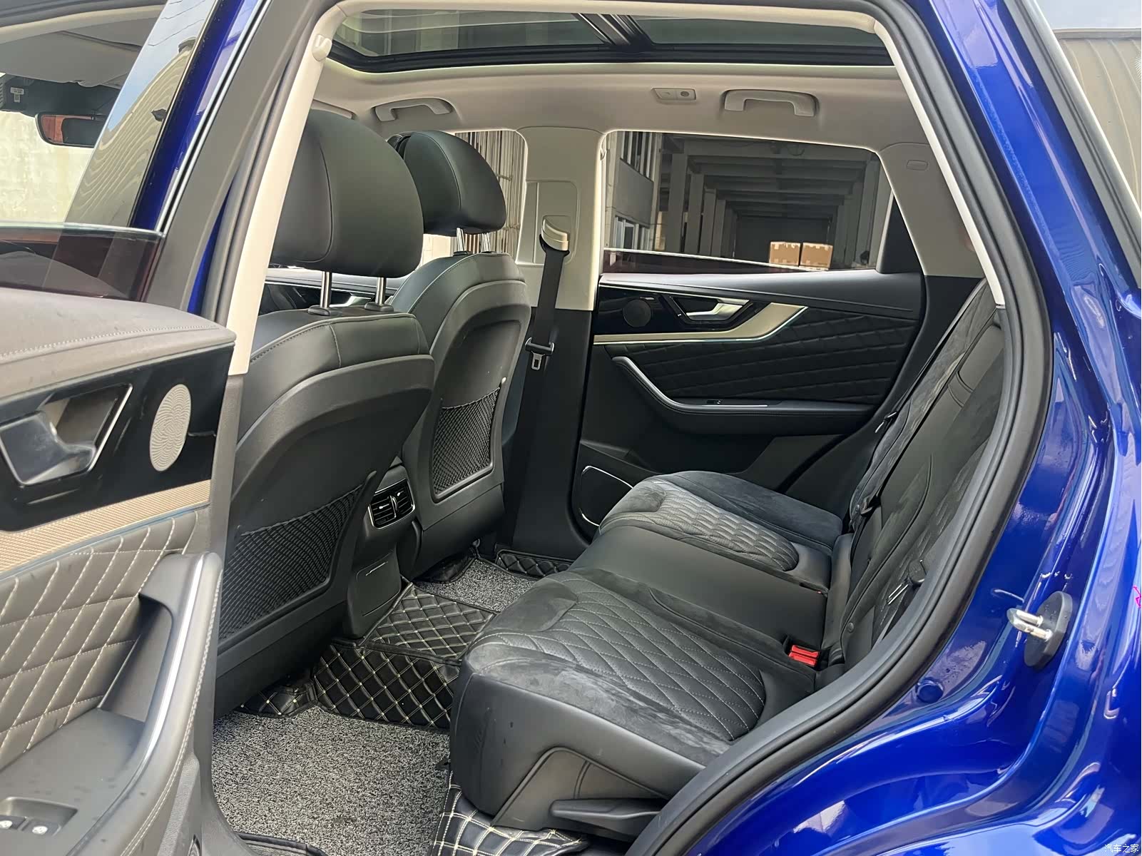 Hongqi HS5, 2021 7