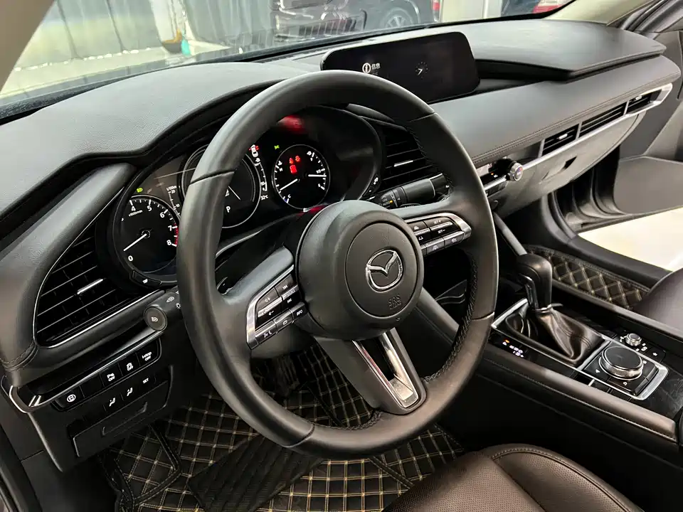 Mazda 3 Angkesaila