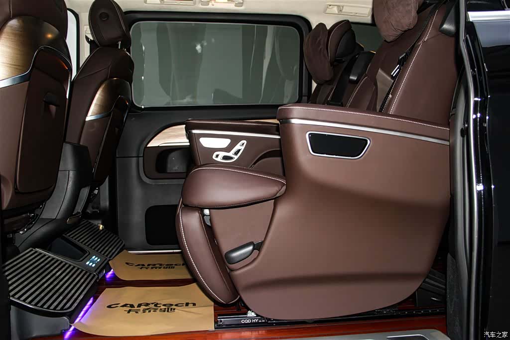 Mercedes-Benz V-Class, 2023 25