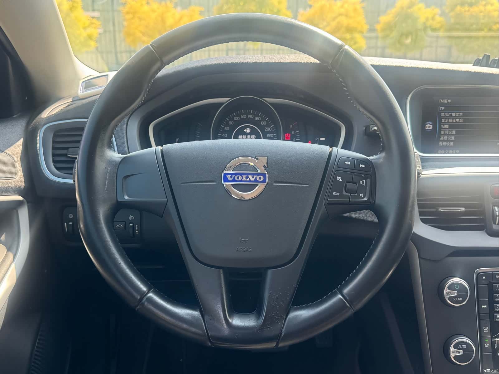 Volvo V40, 2014 9