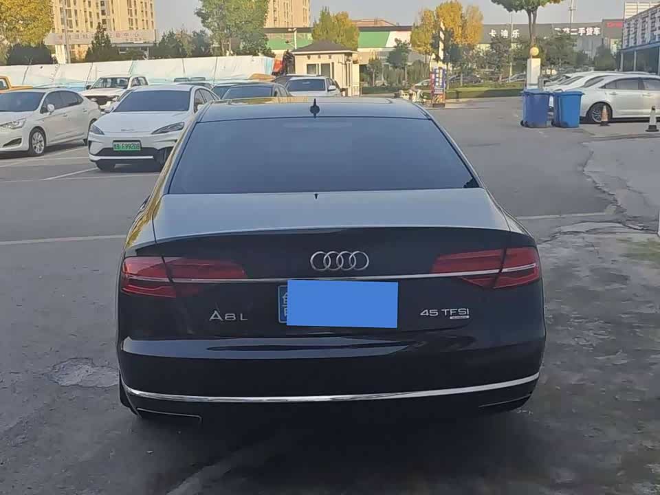 Audi A8