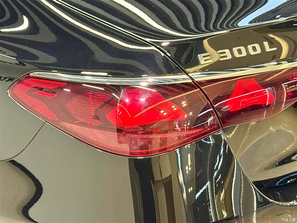 Mercedes-Benz E-Class, 2024 9