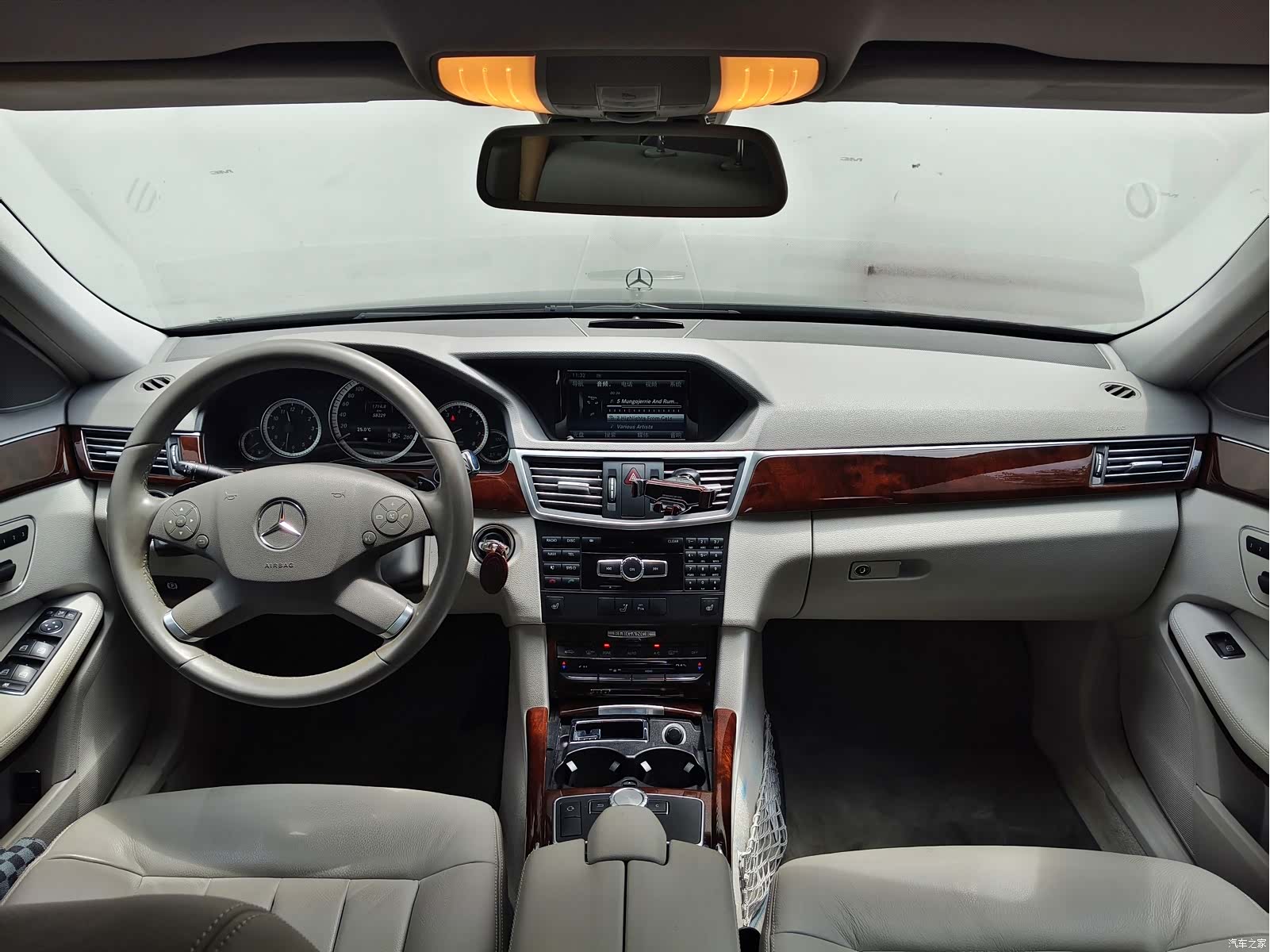 Mercedes-Benz E-Class, 2013 7