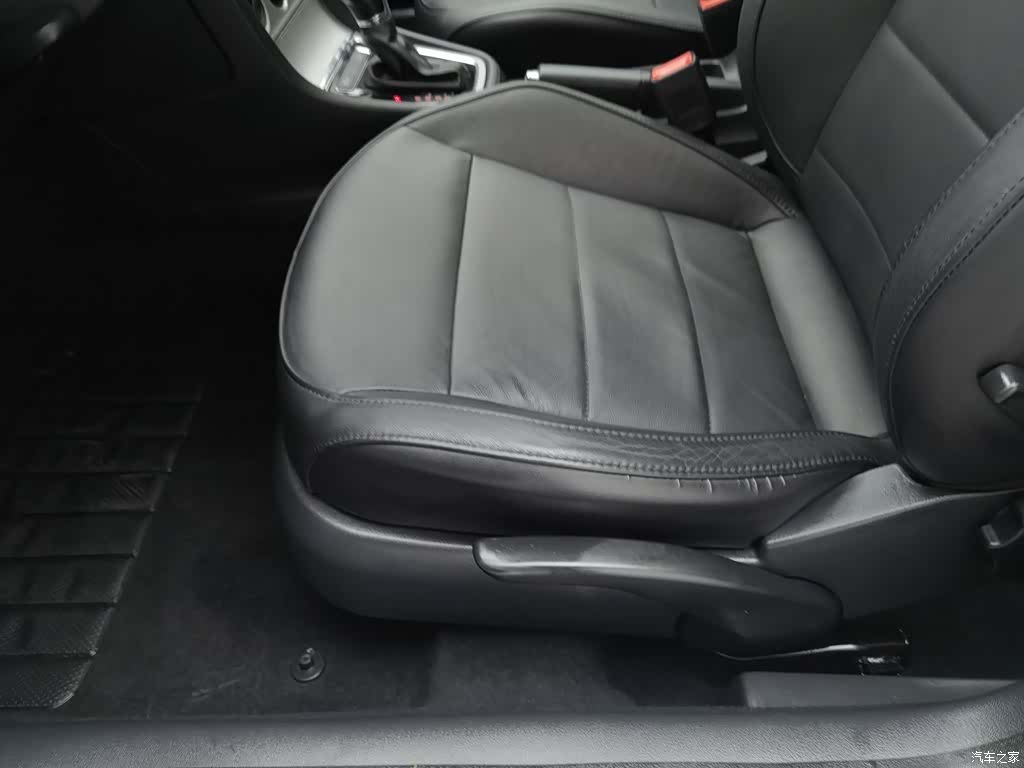 Volkswagen Lavida, 2015 20