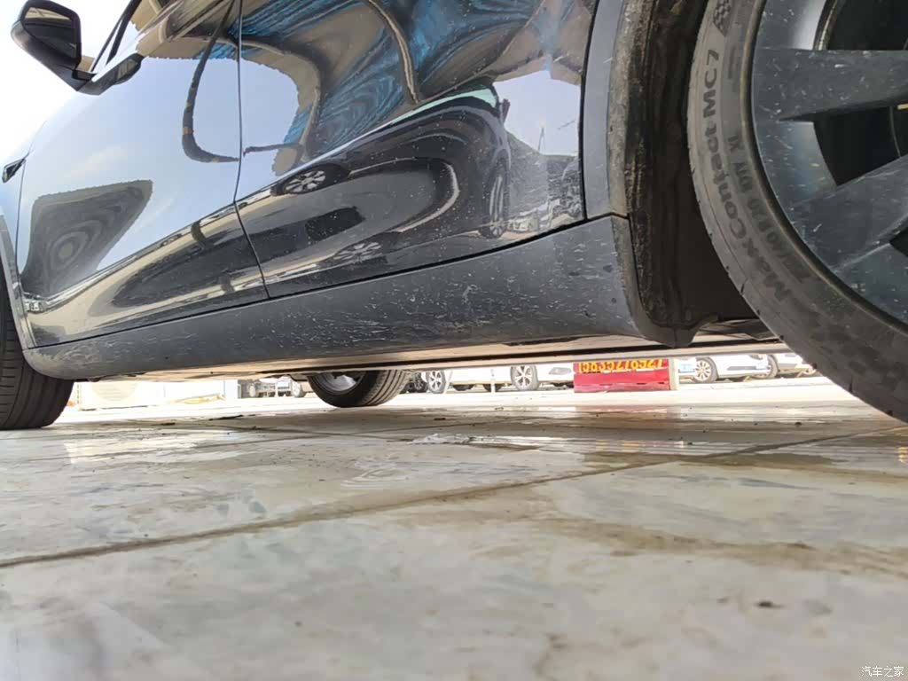 Tesla Model Y, 2023 22