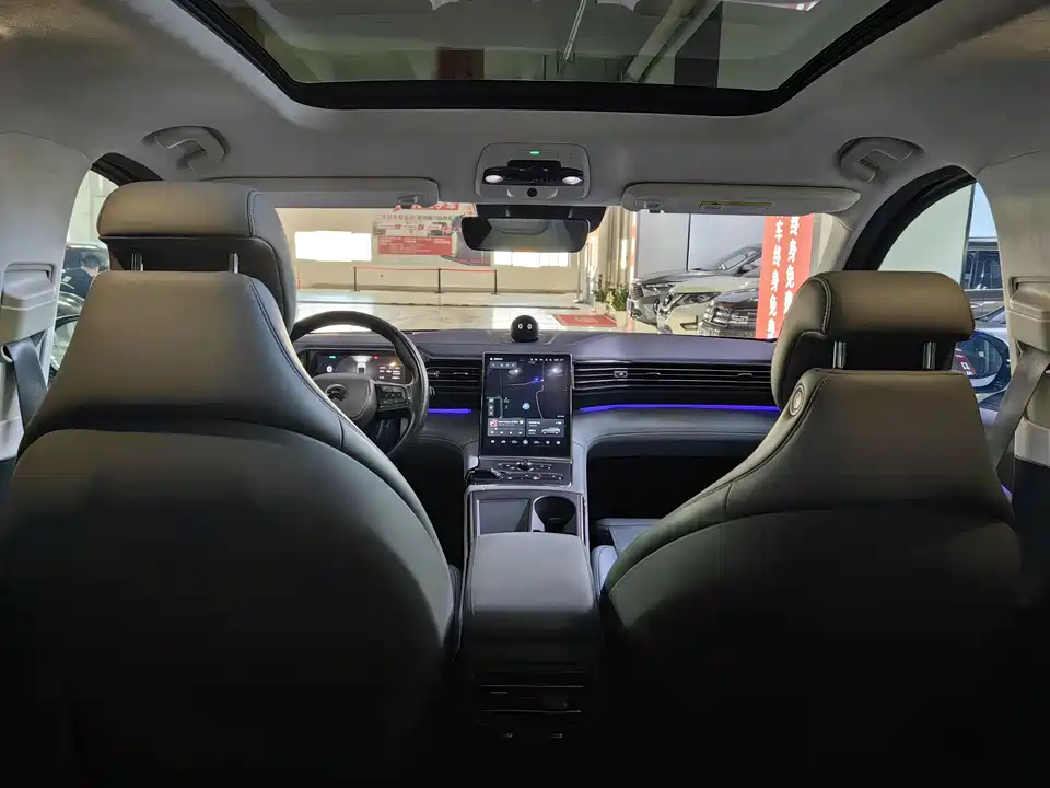 NIO ES6