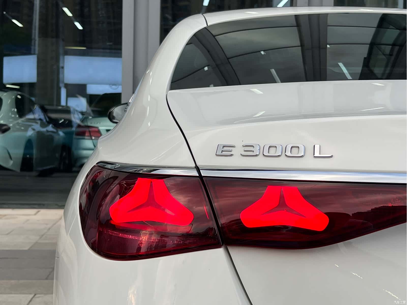Mercedes-Benz E-Class, 2025 13
