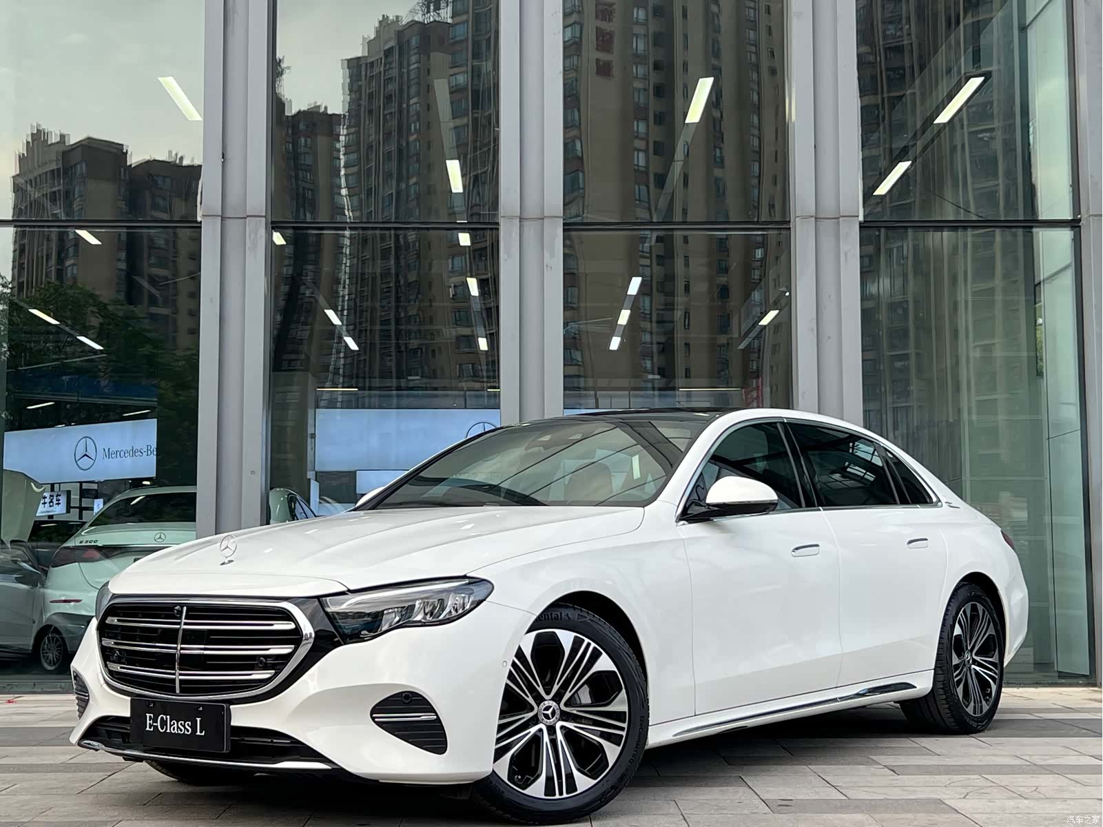 Mercedes-Benz E-Class, 2025 1