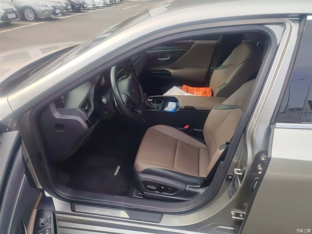 Lexus ES, 2024 15