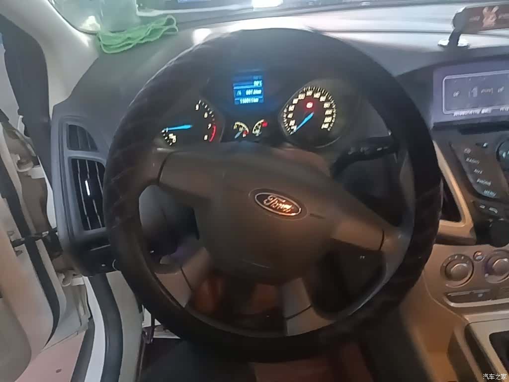 Ford Focus, 2015 11