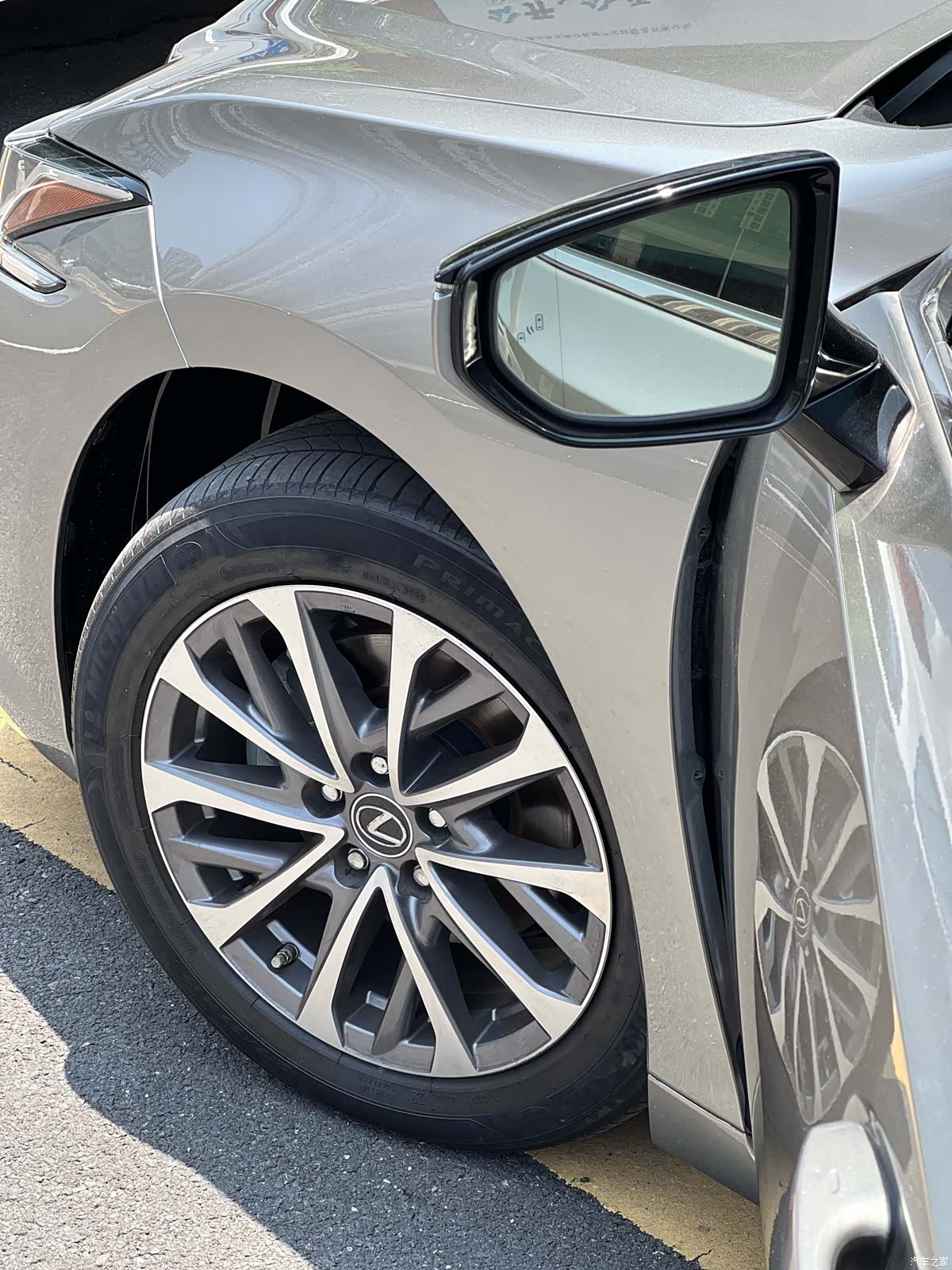 Lexus ES, 2023 23