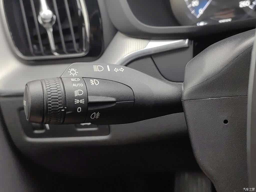 Volvo XC60, 2018 21