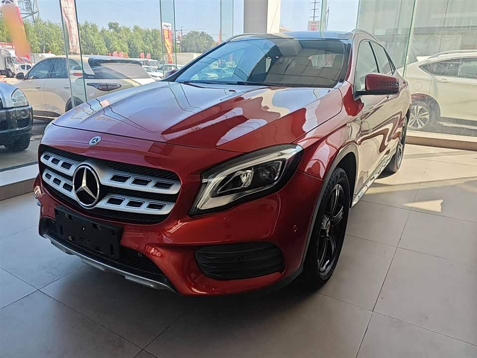Mercedes-Benz GLA
