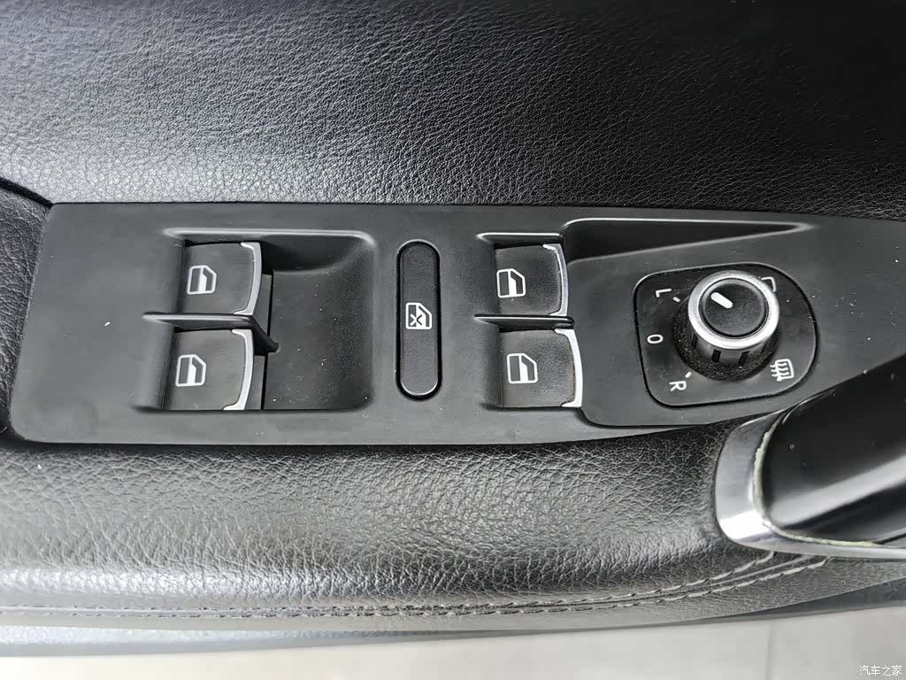 Volkswagen CC, 2012 9