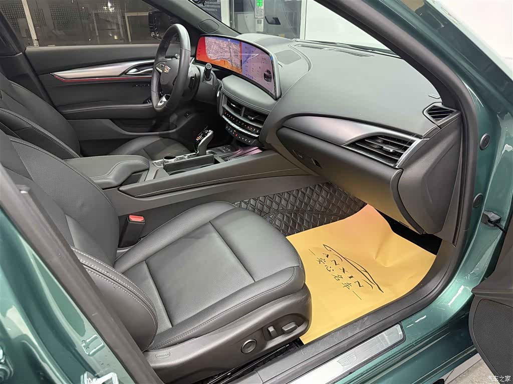 Cadillac CT5, 2025 11