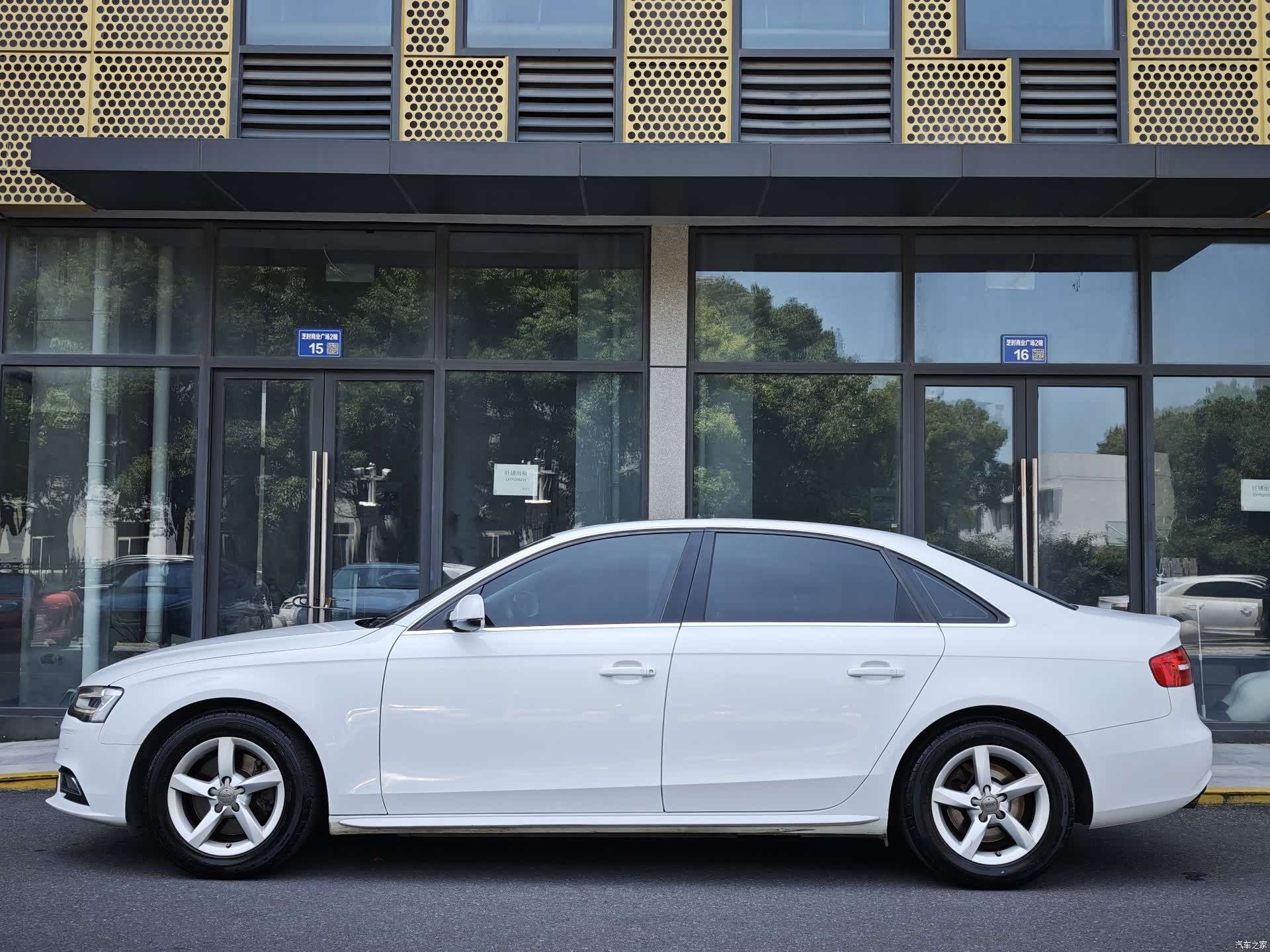 Audi A4L, 2014 3