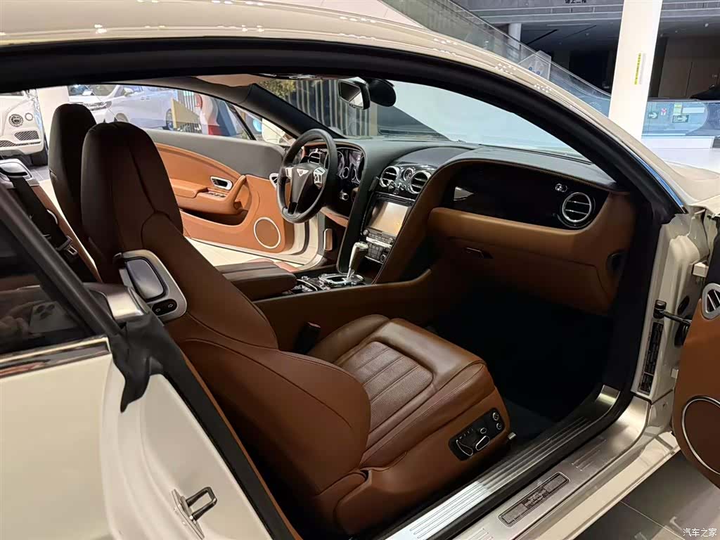 Bentley Continental GT, 2012 все фото