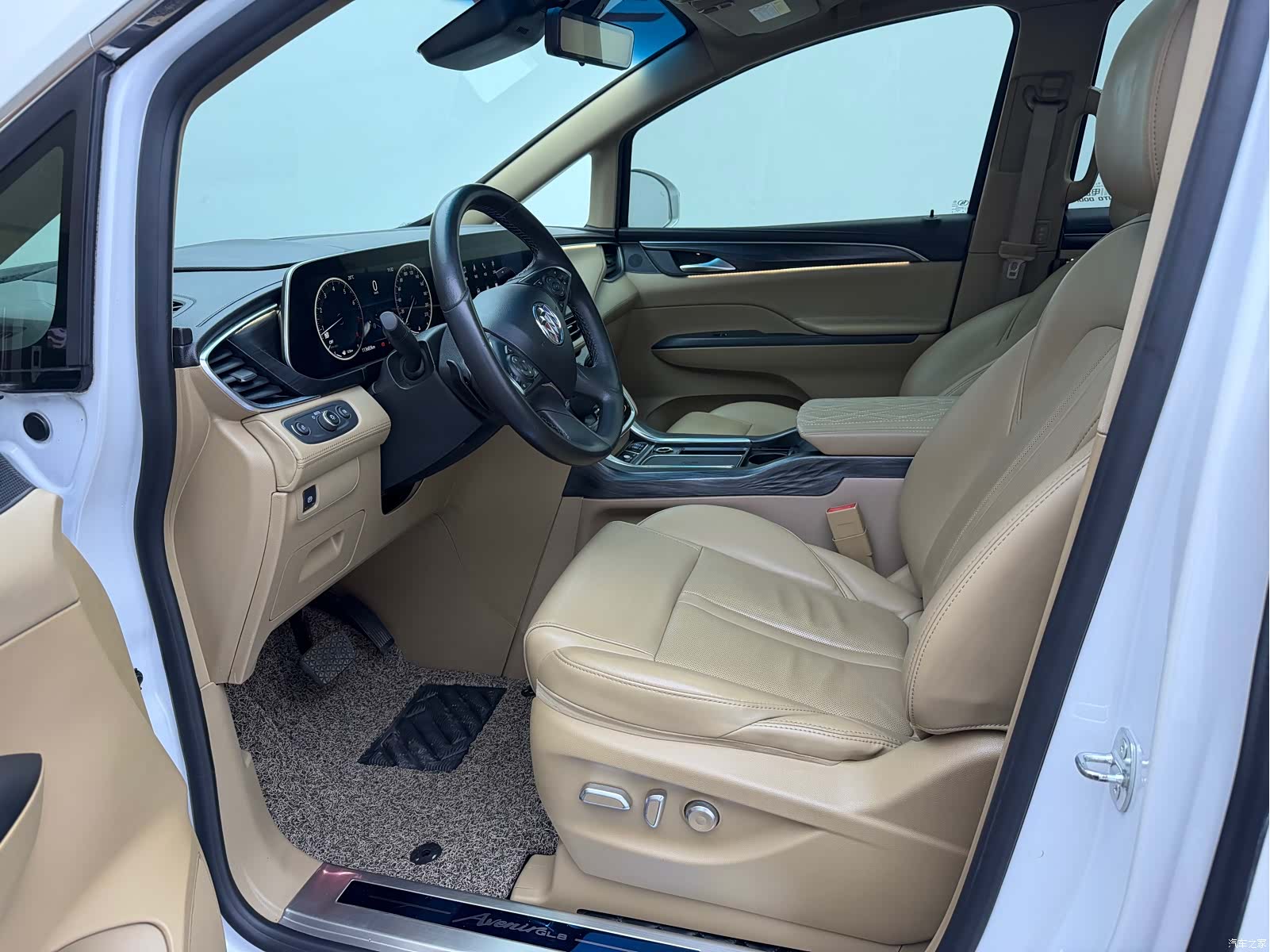 Buick GL8, 2020 все фото