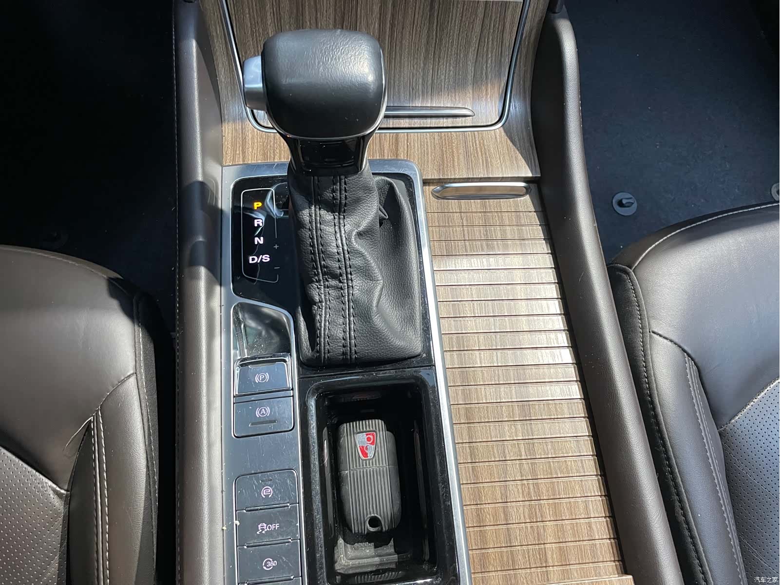 Roewe RX8, 2018 9