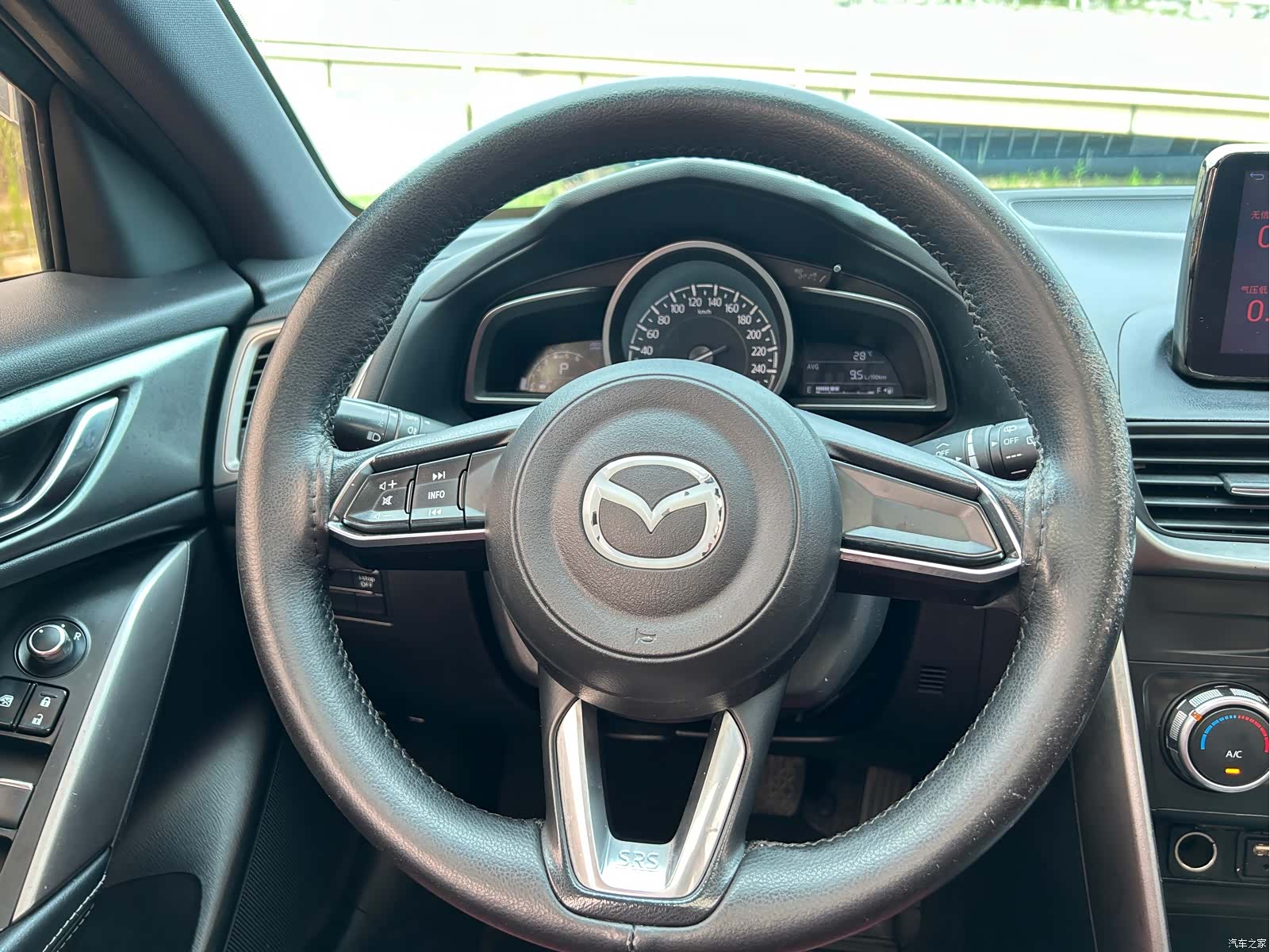 Mazda CX-4, 2017 14