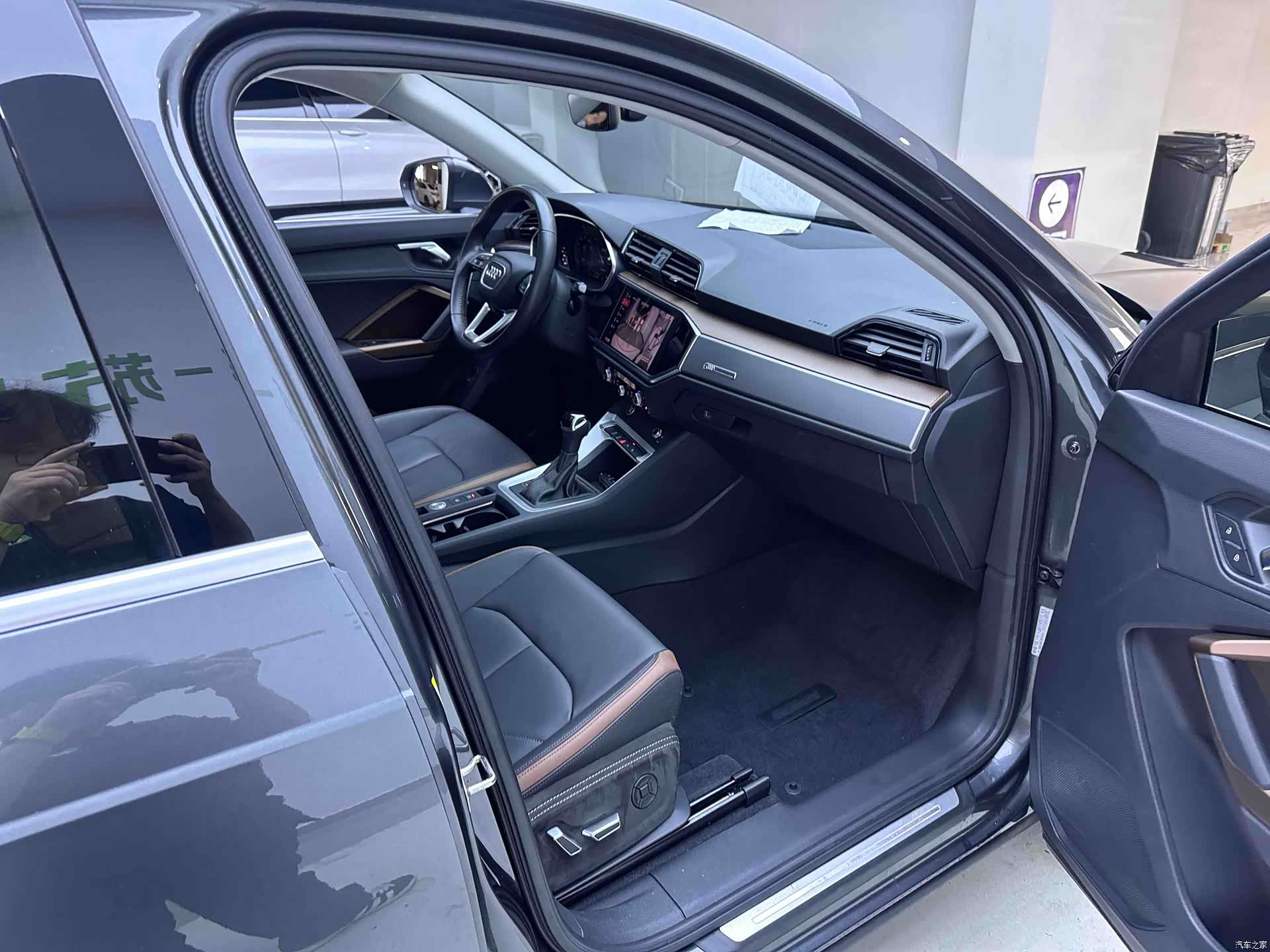Audi Q3, 2022 11