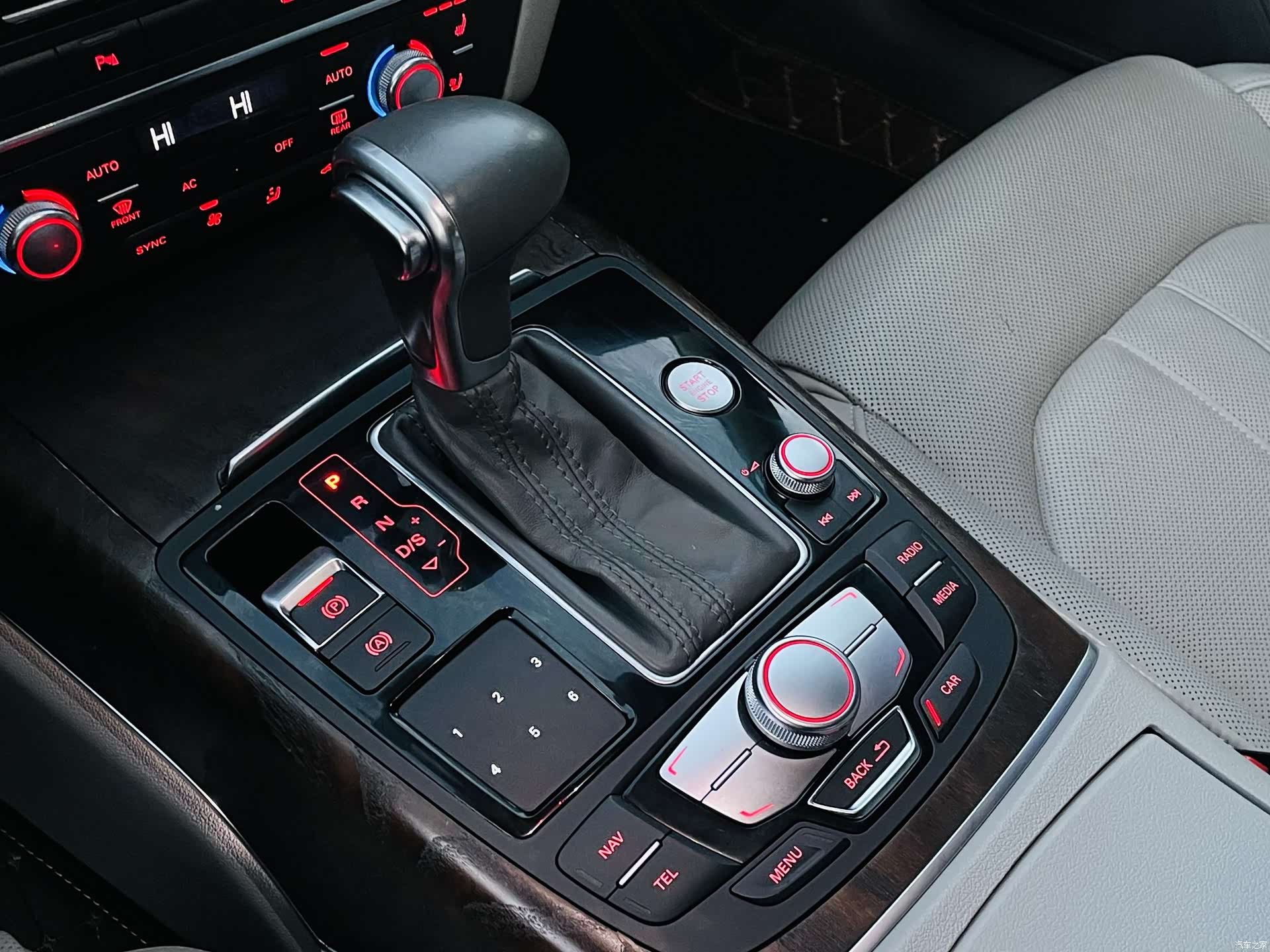 Audi A6L, 2014 16