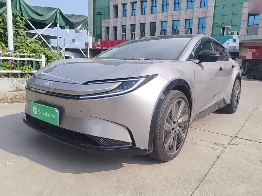 Toyota bZ5