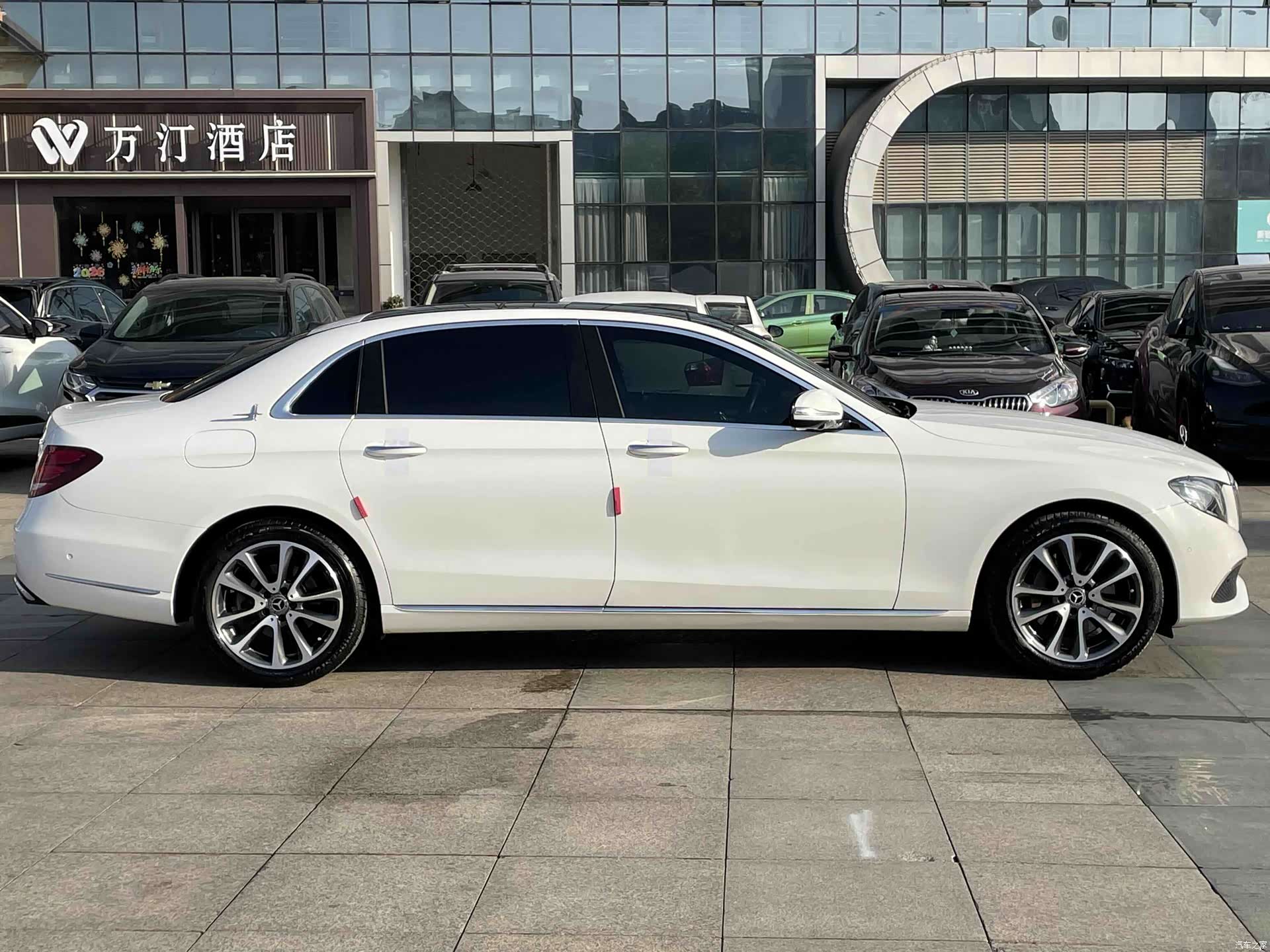 Mercedes-Benz E-Class, 2017 31