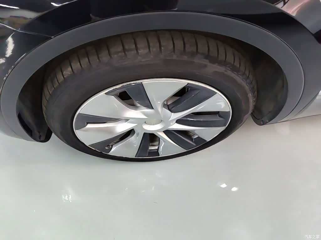 Tesla Model Y, 2021 23