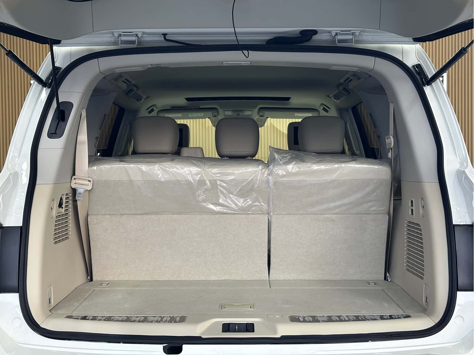 Nissan Patrol, 2019 14