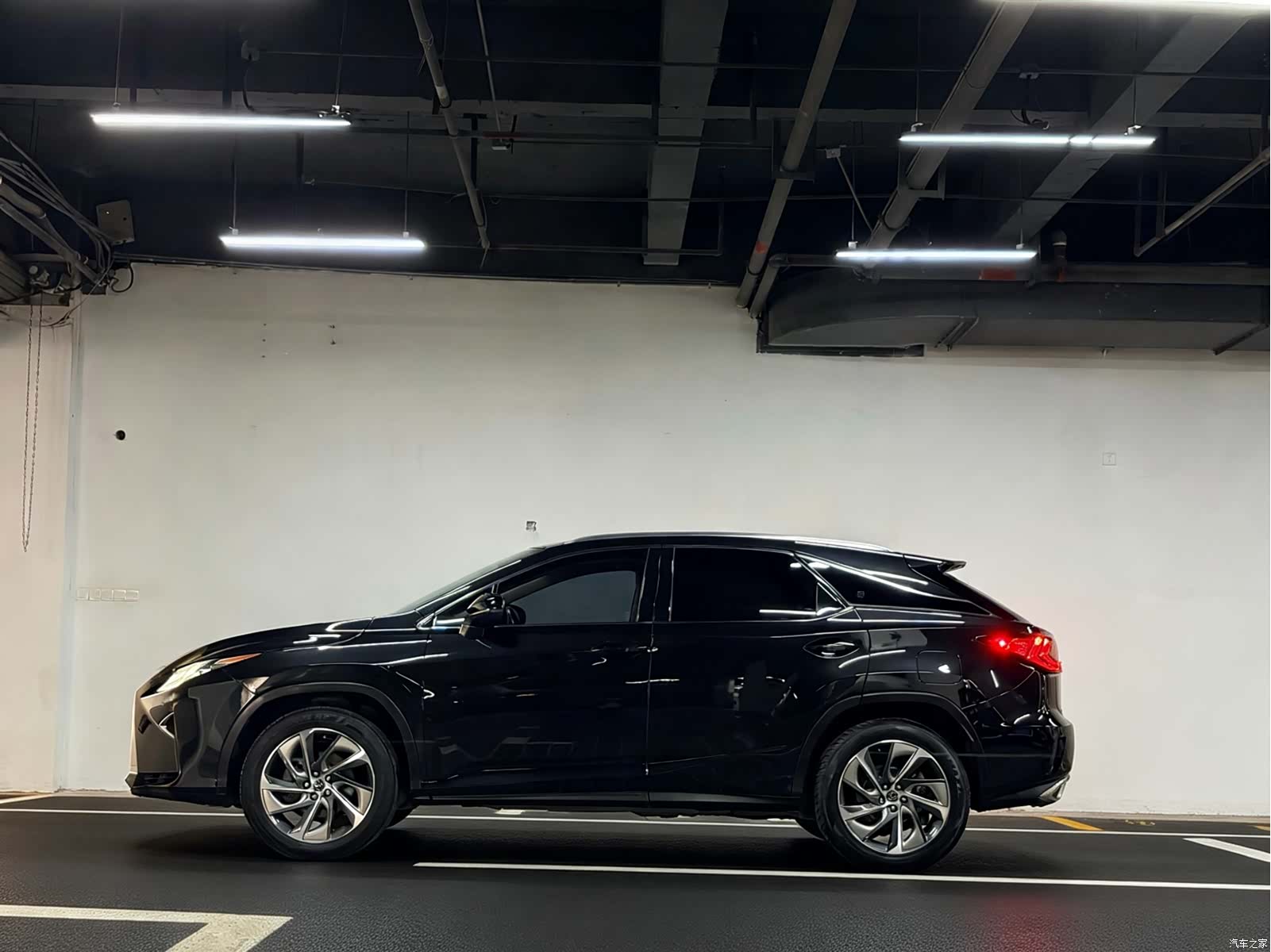 Lexus RX, 2019 3