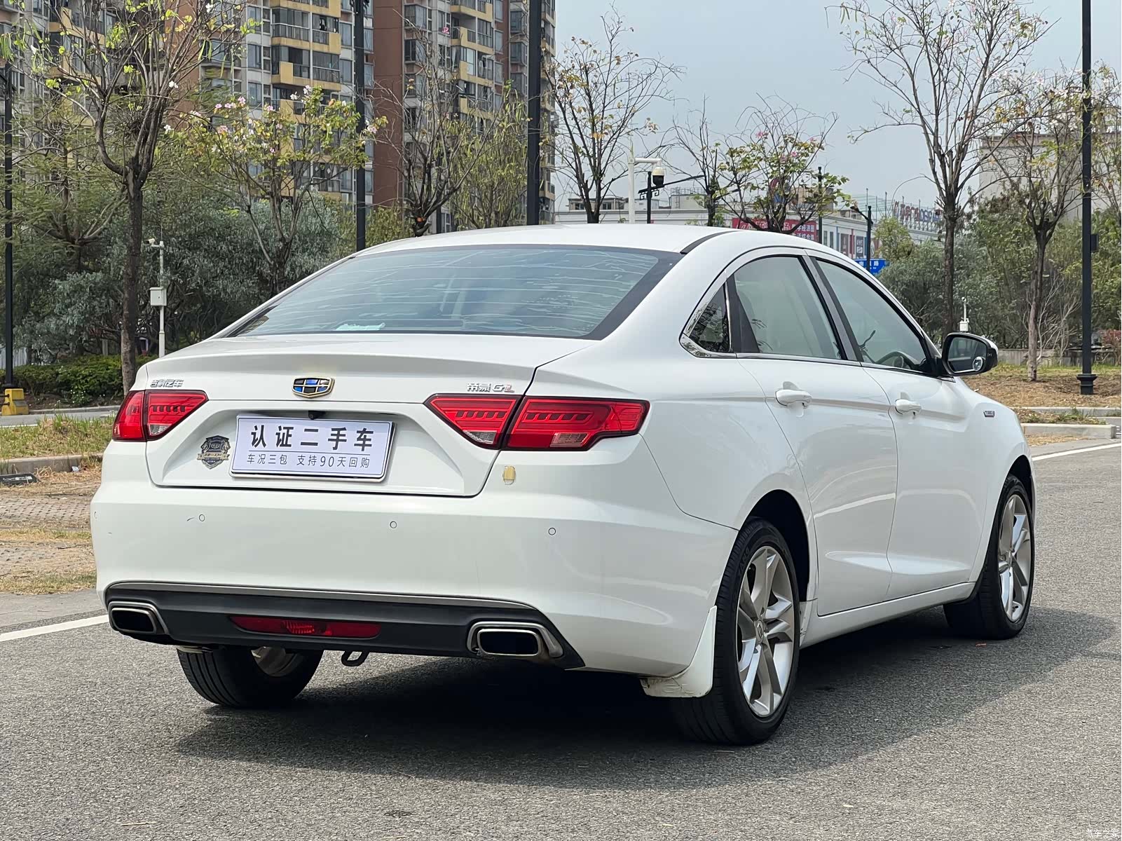 Geely Emgrand, 2017 9