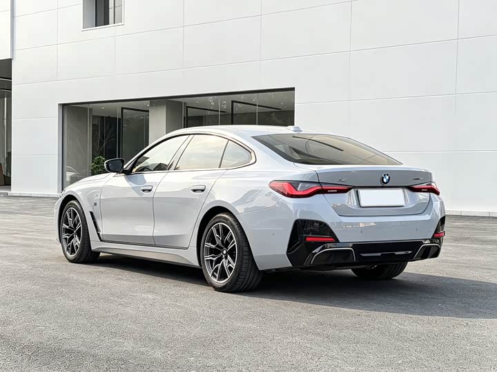 BMW i4 2025 eDrive40