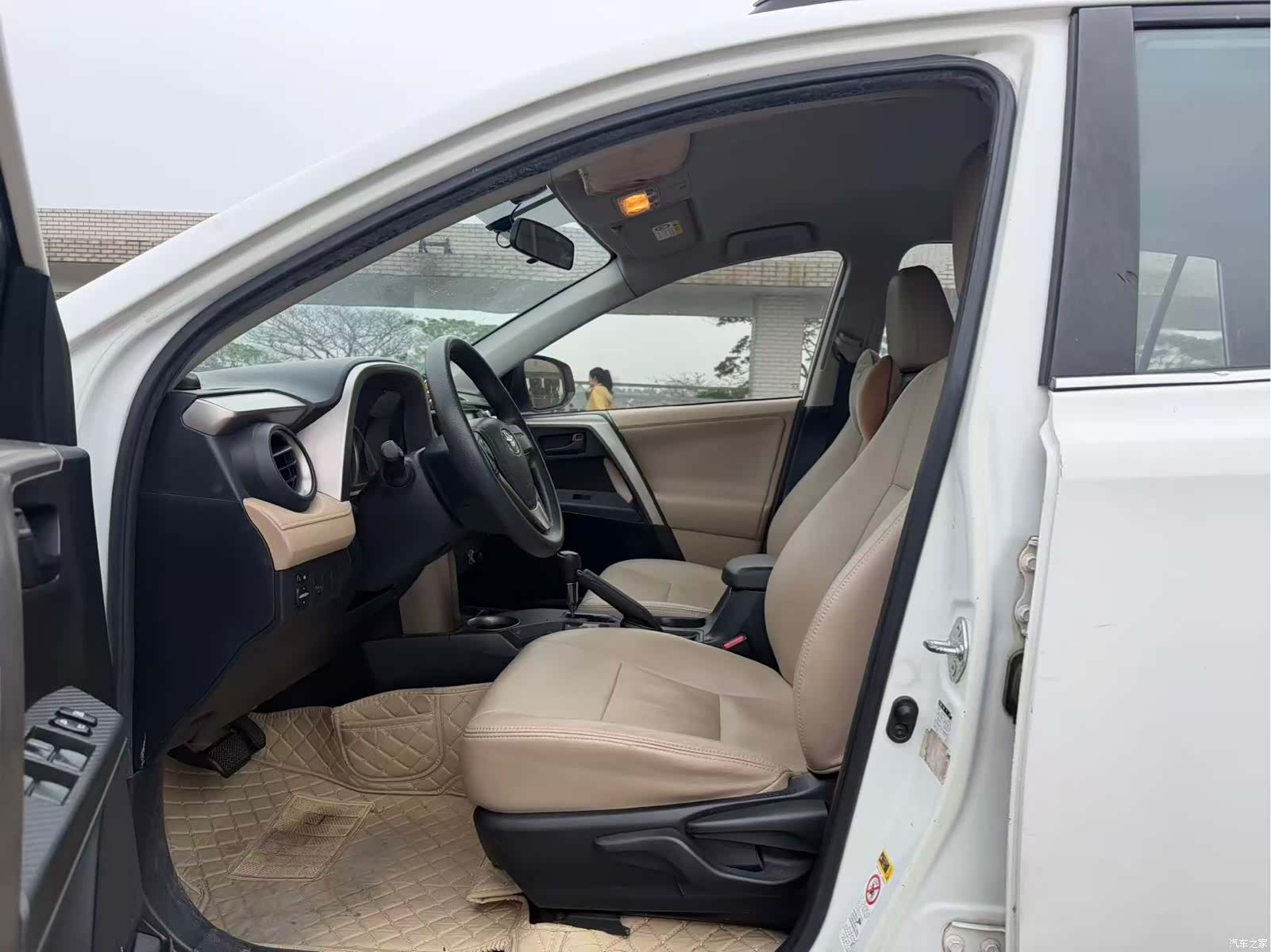 Toyota RAV4, 2014 9