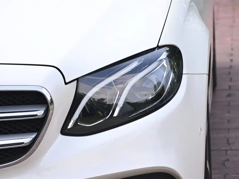 Mercedes-Benz E-class Mercedes-Benz E-class
